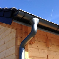 Metall Dachrinnenset für Karibu Satteldach Carport Classic mit Kunststofffallrohr(en)