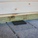 Vorschaubild Feuchtigkeitssperre / Gummigranulat Unterleg-Pads für Gartenhäuser 24 Stück