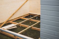 Schraubfundament Montage-Service für Gartenhaus-Anbaudächer/Schleppdächer (zur Verlegung von Terrassendielen)Zubehörbild